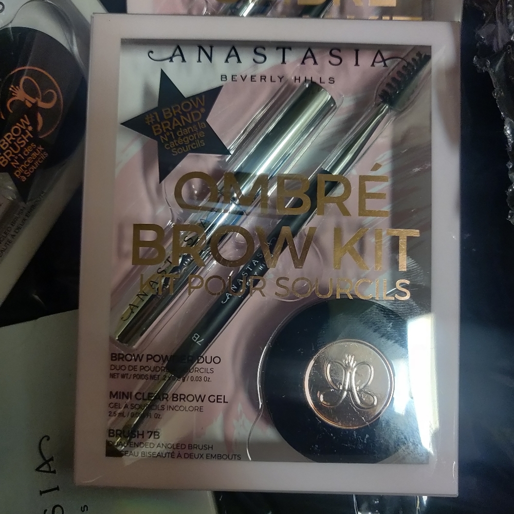 Anastasia Beverly Hills Ombre Brow Kit